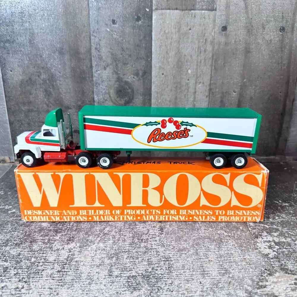 REESE'S CANDY HOLIDAY LOGO TRACTOR TRAILER WINROSS‎ TRUCK Christmas 1/64